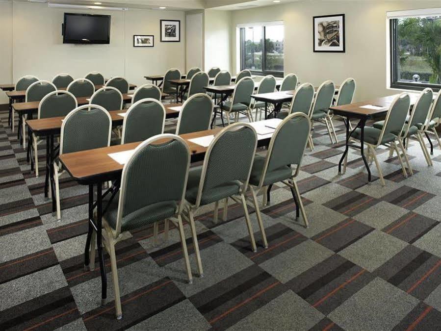Four Points By Sheraton Fort Myers Airport Kültér fotó